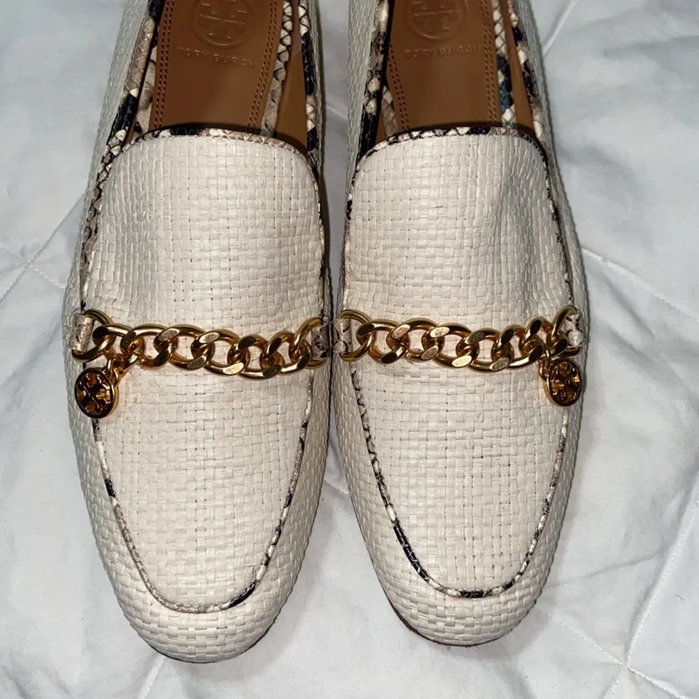 RARE Like new Tory Burch mini Benton charm loafers